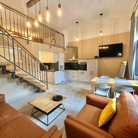 Robert Apartman Lovran